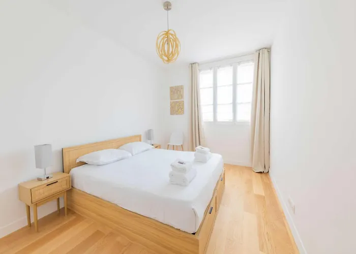 Apartment Magnificent -2br 4p - Porte Maillot Paris