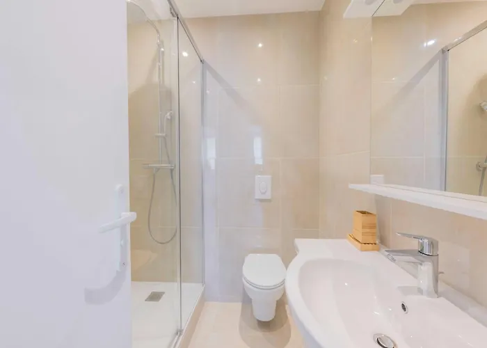 Magnificent -2br 4p - Porte Maillot Paris